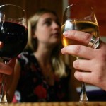 L'alcol aumenta il rischio di cancro al seno L'alcol aumenta il rischio di cancro al seno