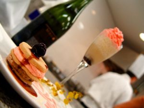1232597_champagne_and_ice_cream