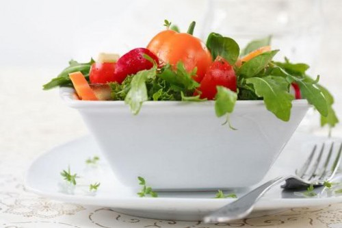 Come condire l'insalata per vivere meglio